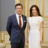 La princesse Mary de Danemark, secondée par son époux le prince Frederik, donnait le 23 avril 2014 à leur domicile du palais Frederik VIII, à Copenhague, un dîner pour les participants du Sommet de la mode qu'elle inaugurait le lendemain.
