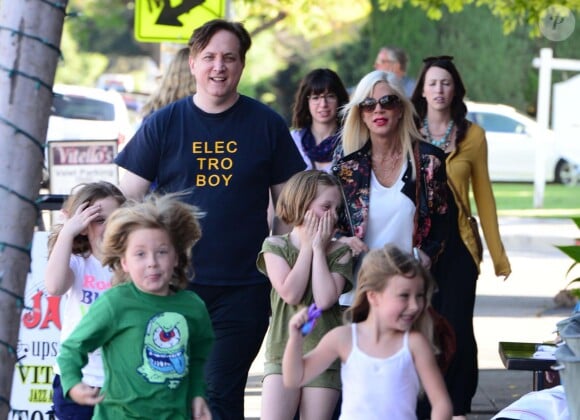 Tori Spelling sur le tournage de son émission de télé-réalité "True Tori" à Studio City. Le 3 avril 2014.