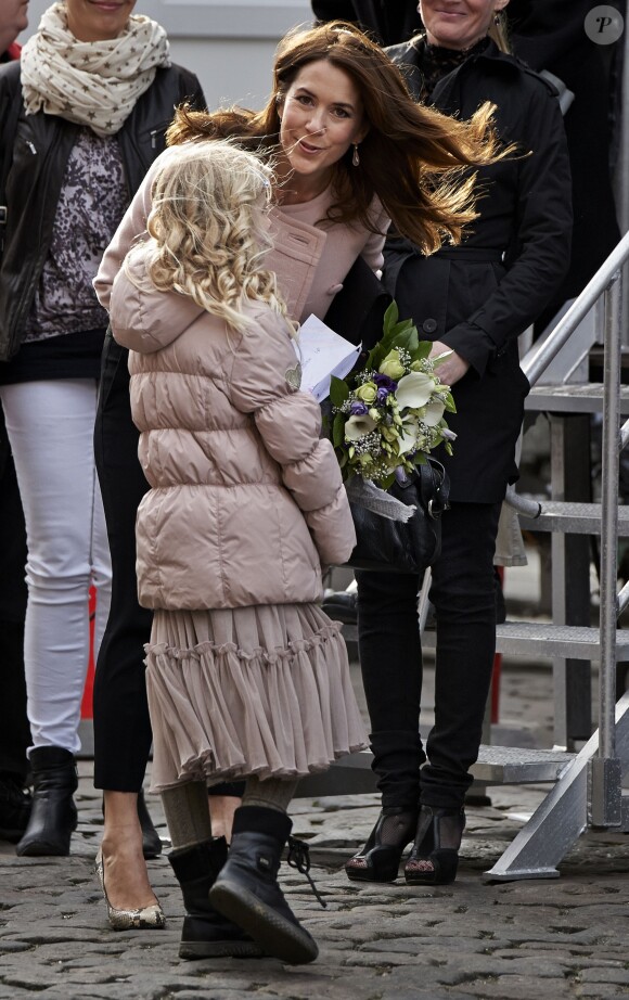 La princesse Mary de Danemark, marraine de l'Association danoise du rein, lançait le 3 mai 2014 la Journée du rein en allumant des cierges devant l'église Notre-Dame