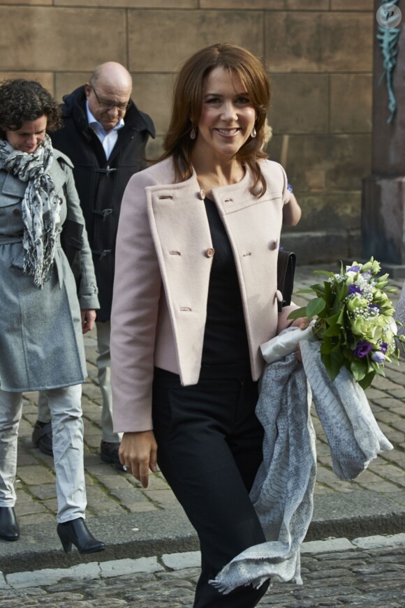 La princesse Mary de Danemark, marraine de l'Association danoise du rein, lançait le 3 mai 2014 la Journée du rein en allumant des cierges devant l'église Notre-Dame