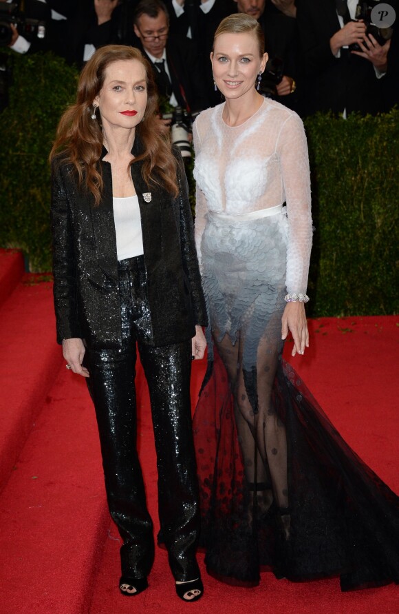 Naomi Watts et Isabelle Huppert à la Soirée du Met Ball / Costume Institute Gala 2014: "Charles James: Beyond Fashion" à New York, le 5 mai 2014.