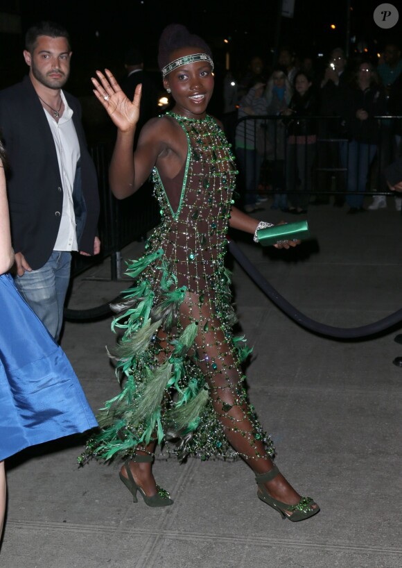 Lupita Nyong'o arrive au Up and Down pour l'after-party du Met Gala. New York, le 5 mai 2014.