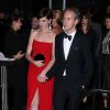 Anne Hathaway et son mari Adam Shulman quittent l'Up and Down à l'issue de l'after-party du Met Gala. New York, le 5 mai 2014.