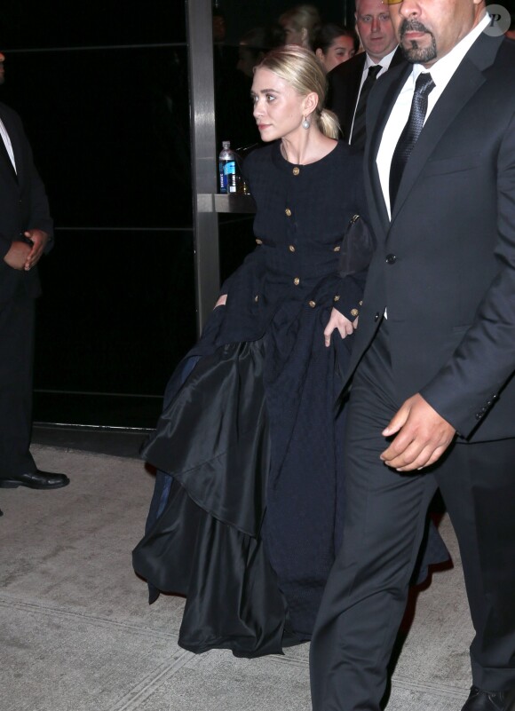 Ashley Olsen quitte l'Up and Down à l'issue de l'after-party du Met Gala. New York, le 5 mai 2014.