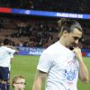 Zlatan Ibrahimovic avec ses enfants Maximilian et Vincent à l'issue du match entre le PSG et Rennes au Parc des Princes à Paris le 7 mai 2014, match après lequel le PSG a célébré son titre de champion de France malgré la défaite (2-1)