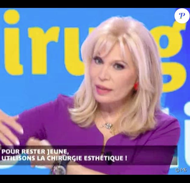 Amanda Lear dans "Y'a que les imbéciles qui ne changent pas d'avis" sur M6. Le 10 mai 2014.