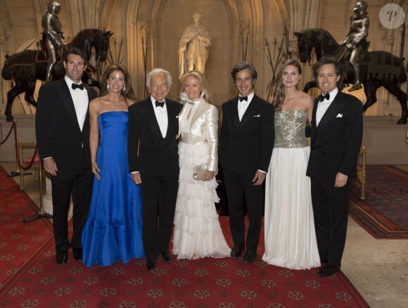 Ralph Lauren avec sa femme Ricky, leurs fils et leurs compagnes, le 13 mai 2014 au château de Windsor, lors d'une soirée de bienfaisance au profit du Royal Marsden Hospital dont le duc de Cambridge est le président, organisée avec Ralph Lauren.