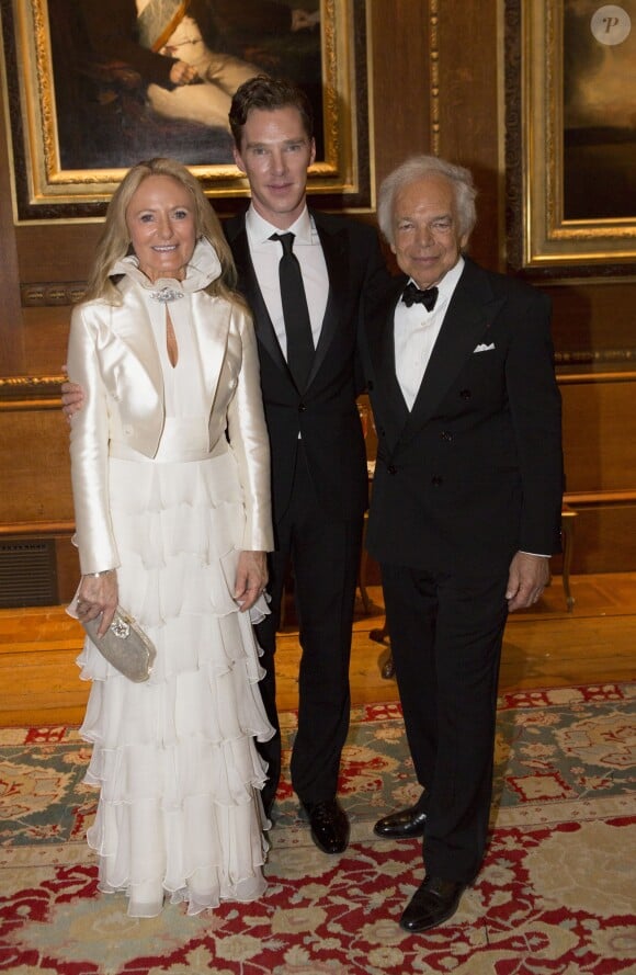 Ralph Lauren avec sa femme Ricky et Benedict Cumberbatch, le 13 mai 2014 au château de Windsor, lors d'une soirée de bienfaisance au profit du Royal Marsden Hospital dont le duc de Cambridge est le président, organisée avec Ralph Lauren.