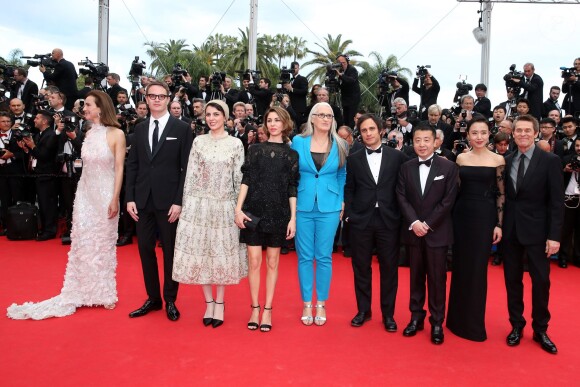 Les membres du jury Carole Bouquet, Nicolas Winding Refn, Leila Hatami, Sofia Coppola, Jane Campion, Gael Garcia Bernal, Jia Zhangke, Jeon Do-yeon et Willem Dafoe - Montée des marches du film "Grace de Monaco" pour l'ouverture du 67 ème Festival du film de Cannes le 14 mai 2014