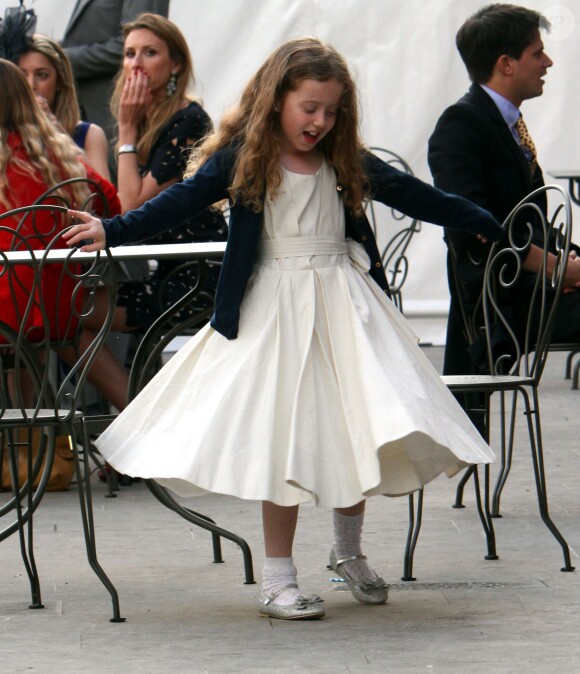Bluebell (fille de Geri Halliwell) lors du mariage de Poppy Delevingne et de James Cook en l'église de "St Paul's" à Londres, le 16 mai 2014.