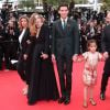 Lisa Azuelos, Julie Gayet, Mika, Valentina Pinault et François-Henri Pinault lors de la montée des marches du film Saint Laurent et l'hommage au cinéma d'animation au Festival de Cannes le 17 mai 2014