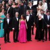 Salma Hayek (robe Yves Saint Laurent), Roger Allers, Tomm Moore, Joan C Gratz, Joan Sfar, Bill Plympton, Paul Brizzi, Gaetan Brizzi lors de la montée des marches du film Saint Laurent et l'hommage au cinéma d'animation au Festival de Cannes le 17 mai 2014