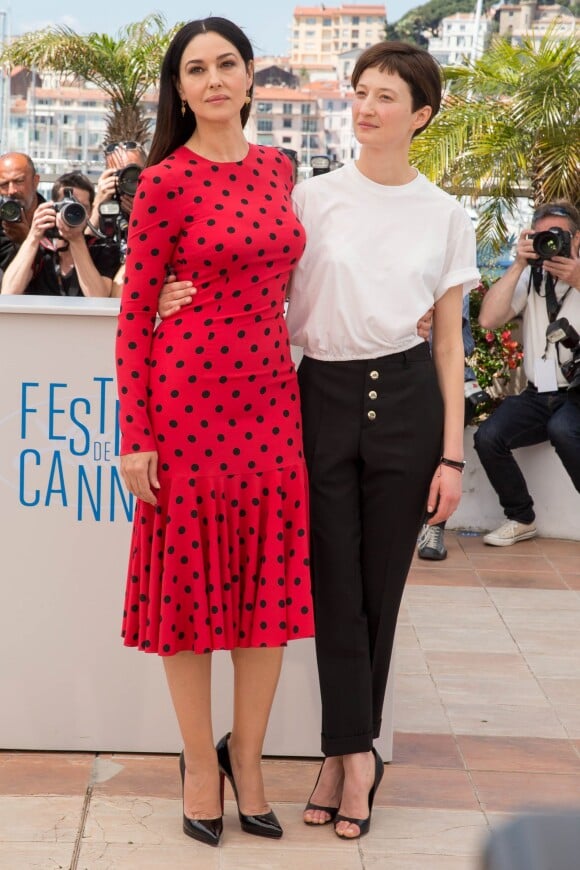 Monica Bellucci et Alba Rohrwacher - Photocall du film "Le Meraviglie" (Les Merveilles) lors du 67e Festival international du film de Cannes, le 18 mai 2014