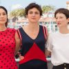 Monica Bellucci, Alice Rohrwacher et sa soeur Alba Rohrwacher - Photocall du film "Le Meraviglie" (Les Merveilles) lors du 67e Festival international du film de Cannes, le 18 mai 2014