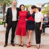 Sam Louwyck, Monica Bellucci, Alice Rohrwacher et Alba Rohrwacher - Photocall du film "Le Meraviglie" (Les Merveilles) lors du 67e Festival international du film de Cannes, le 18 mai 2014