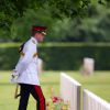 Le prince Harry au cimetière du Commonwealth près de Monte Cassino le 19 mai 2014 pour une cérémonie commémorative de la bataille de Monte Cassino (Seconde Guerre mondiale).