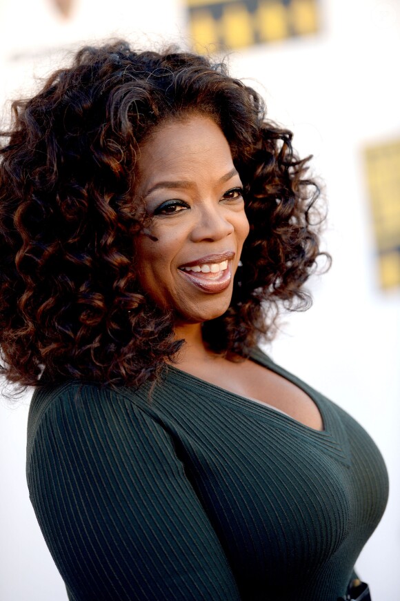 Oprah Winfrey lors des 19e Annual Critics' Choice Movie Awards au Barker Hangar de Santa Monica,le 16 janvier 2014