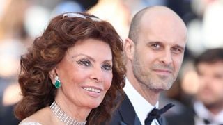 Cannes 2014 : Sophia Loren, 79 ans, brille de mille feux au bras de son fils