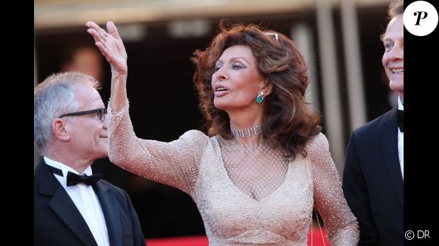 Sophia Loren et son fils sur le tapis rouge du 67e Festival de Cannes le 20 mai 2014.