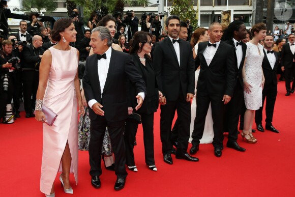 Isabelle De Araujo (Bijoux APM Monaco), Christian Clavier, Chantal Lauby, Ary Abittan, Medi Sadoun, Noom Diawara - Montée des marches du film "Jimmy's Hall" lors du 67e Festival du film de Cannes le 22 mai 2014