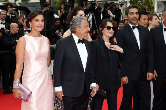 Isabelle De Araujo (Bijoux APM Monaco), Christian Clavier, Chantal Lauby, Ary Abittan - Montée des marches du film "Jimmy's Hall" lors du 67e Festival du film de Cannes le 22 mai 2014