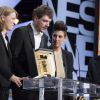 Claire Burger, Samuel Theis, Marie Amachoukeli (Prix Caméra d'Or pour "Party Girl") et Gilles Jacob - Cérémonie de clôture du 67e Festival du film de Cannes le 24 mai 2014.