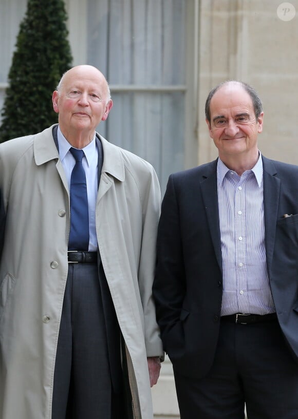 Gilles Jacob, président du Festival de Cannes et Pierre Lescure, futur président du Festival de Cannes au palais de l'Elysée à Paris, le 30 avril 2014.