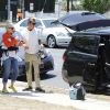 Gwen Stefani, Gavin Rossdale et leur fils Apollo arrivent chez des amis. Los Angeles, le 25 mai 2014.
