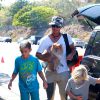 Gavin Rossdale et ses deux garçons Kingston et Zuma à Los Angeles, le 25 mai 2014.