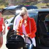 Gwen Stefani et sa famille arrivent chez des amis, à Los Angeles. Le 25 mai 2014.