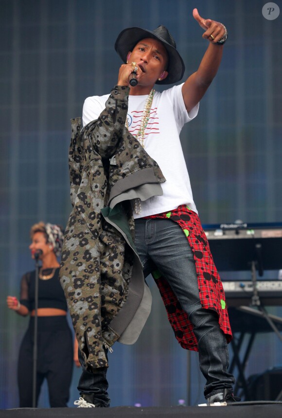 Pharrell Williams sur scène lors du concer BBC Radio 1 Big Weekend à Glasgow. Le 24 mai 2014.