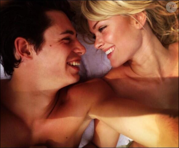 Caroline Receveur et Lucas Valentin : un selfie nus au lit !