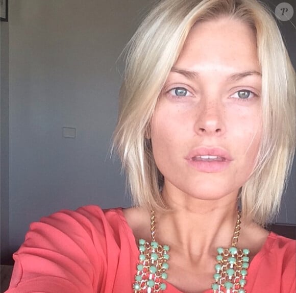 Caroline Receveur sans make-up pour un selfie plus naturel que jamais