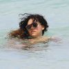 La chanteuse Eliza Doolittle profite d'une journée ensoleillée sur une plage de Miami, le 27 mai 2014.
