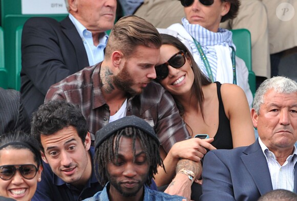 M. Pokora et sa nouvelle amoureuse à Roland-Garros à Paris le 2 juin 2014 pour assister au match de Gaël Monfils.