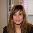 Julie de Bona assiste à la soirée organisée par la marque de produits capillaires Aussie à Paris, le mercredi 4 juin 2014. 