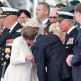 Le roi Harald V de Norvège, la duchesse de Cornouailles, Camilla Parker Bowles, le prince Charles d'Angleterre et le grand-duc Henri de Luxembourg - Cérémonie de commémoration du 70e anniversaire du débarquement sur la plage Sword Beach à Ouistreham, le 6 juin 2014.