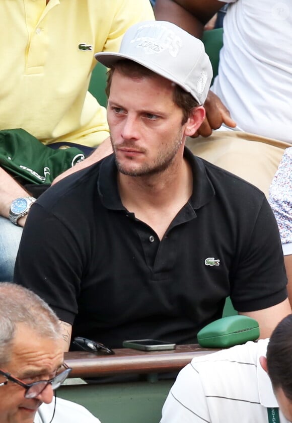 Nicolas Duvauchelle à la finale homme des Internationaux de France de tennis de Roland Garros à Paris le 8 juin 2014.