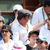 Jean Dujardin et ses fils Jules et Simon à la finale homme de Roland-Garros 2014, le dimanche 8 juin 2014