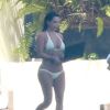 Kim Kardashian dévoile son incroyable silhouette au Mexique à Puerto Vallarta. 10 juin 2014
Photo exclusive