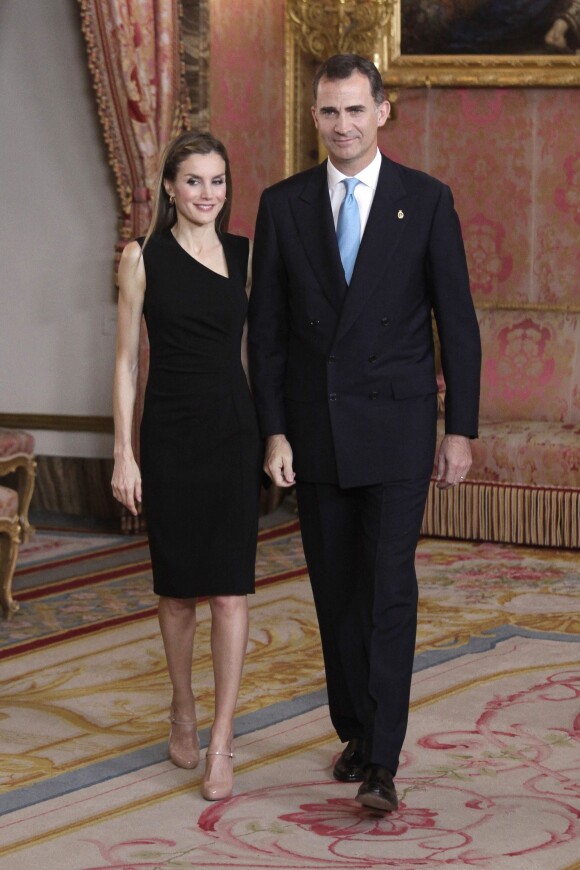 Le prince Felipe et la princesse Letizia d'espagne assistent au meeting de la fondation Prince des Asturies à Madrid le 10 juin 2014.