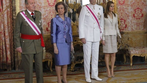 Felipe d'Espagne : Son père Juan Carlos Ier s'éclipse pour son serment de roi