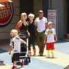 Gwen Stefani, son mari Gavin Rossdale et leurs fils Kingston, Zuma et Apollo Rossdale à Los Angeles, le 8 juin 2014.
