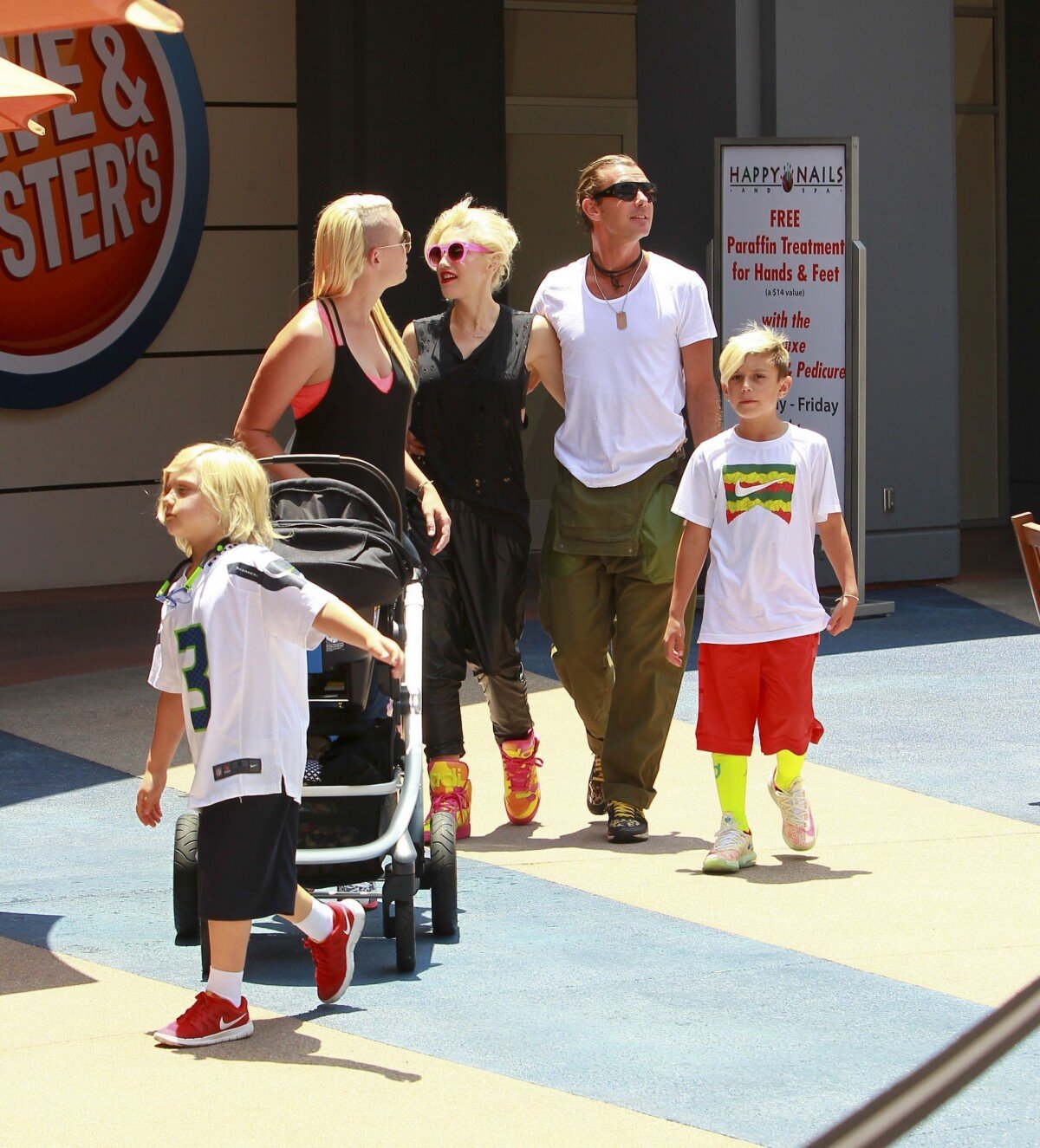 Vidéo Gwen Stefani son mari Gavin Rossdale et leurs fils Kingston Zuma et Apollo Rossdale à