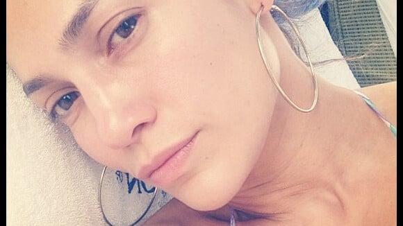 Jennifer Lopez, selfie en bikini et au naturel : Quel âge lui donnez-vous ?