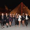 Kim Kardashian enterre sa vie de jeune fille à Paris entourée de copines