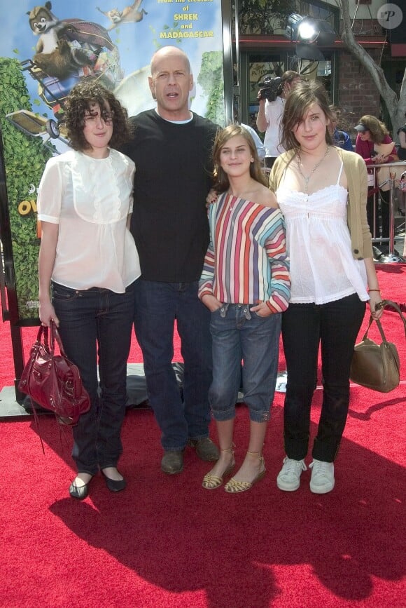 Bruce Willis et ses filles Rumer, Scout et Tallulah Belle à Los Angeles le 30 avril 2006.
