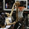 Les Spurs de San Antonio de Tony Parker ont décroché le titre de champion NBA le 15 juin 2014 à l'AT&T Center de San Antonio face au Heat de Miami
