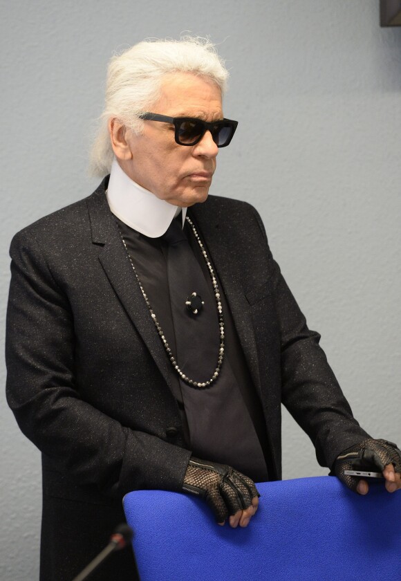 Exclusif - Karl Lagerfeld - Mireille Darc reçoit la médaille d'honneur du Doyen à la faculté de médecine à Paris le 17 juin 2014.