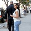 Kim Kardashian quitte l'appartement de son mari, Kanye West, et prend un taxi. SoHo, New York, le 17 juin 2014.